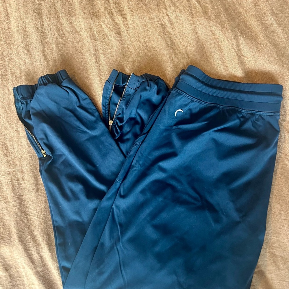 ZYIA Active Navy Joggers - Picture 8 of 8